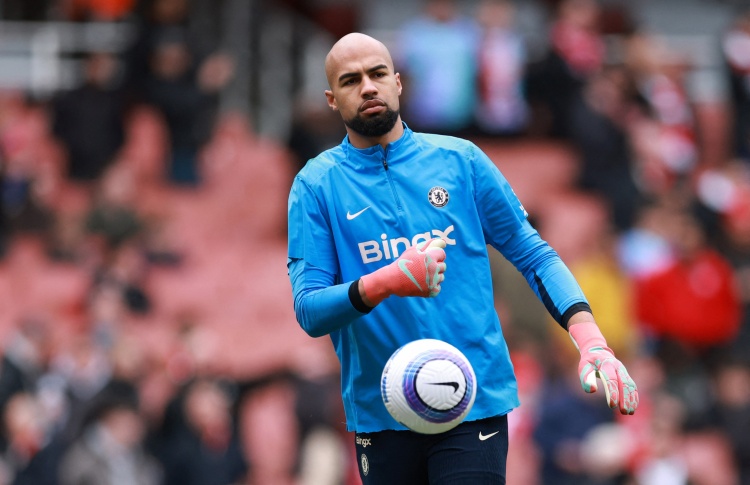 還給機(jī)會？羅伯特-桑切斯7次失誤致丟球+送點 本賽季五大聯(lián)賽最多