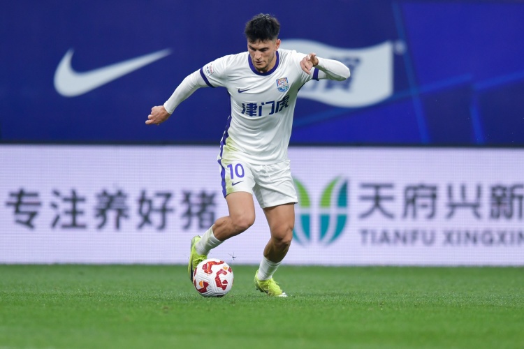 津媒：津門虎今天將和大連英博熱身，本場(chǎng)比賽分三節(jié)進(jìn)行