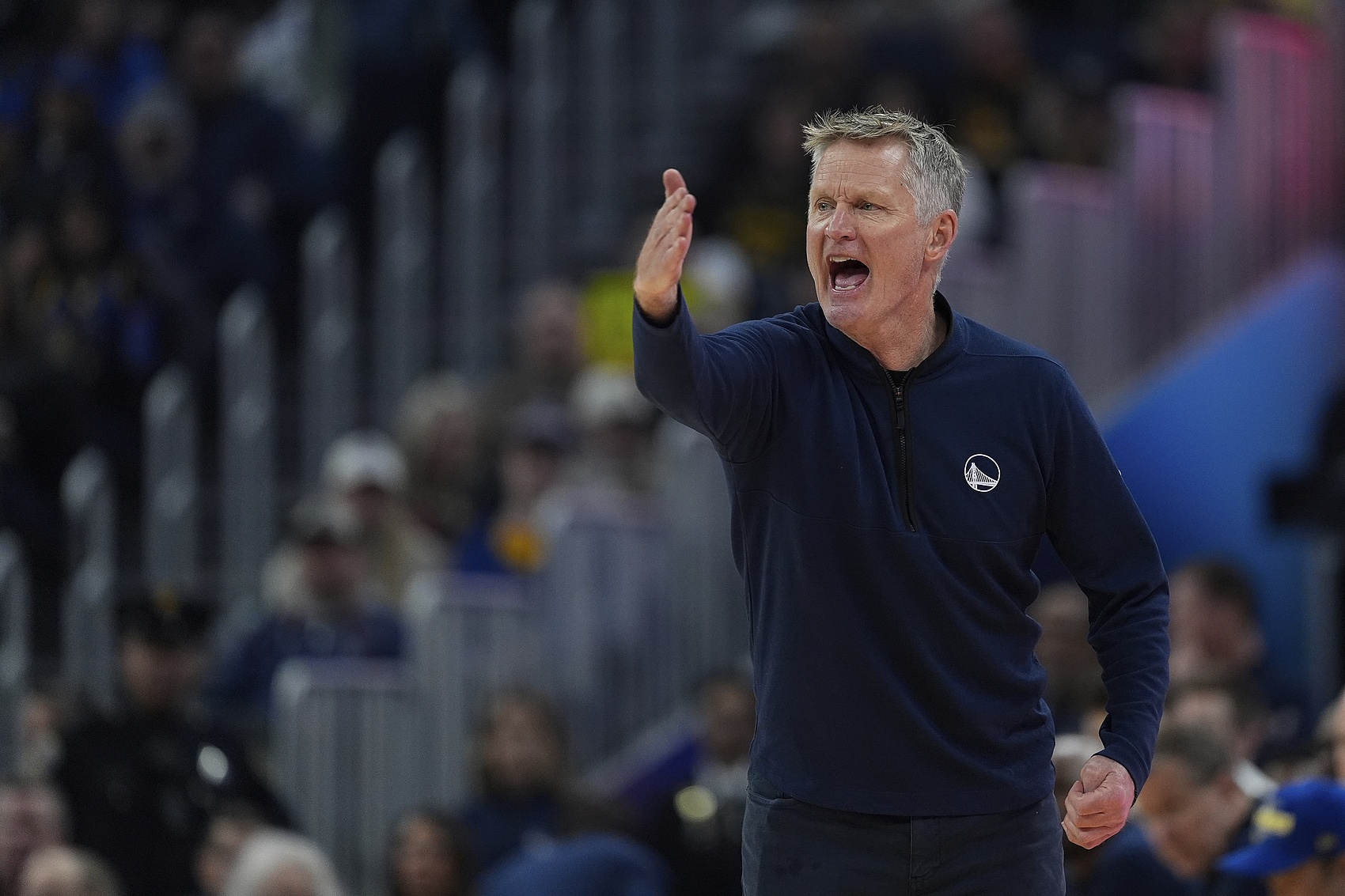 防守形同虛設(shè)！勇士首節(jié)讓老鷹轟下40分&落后17分