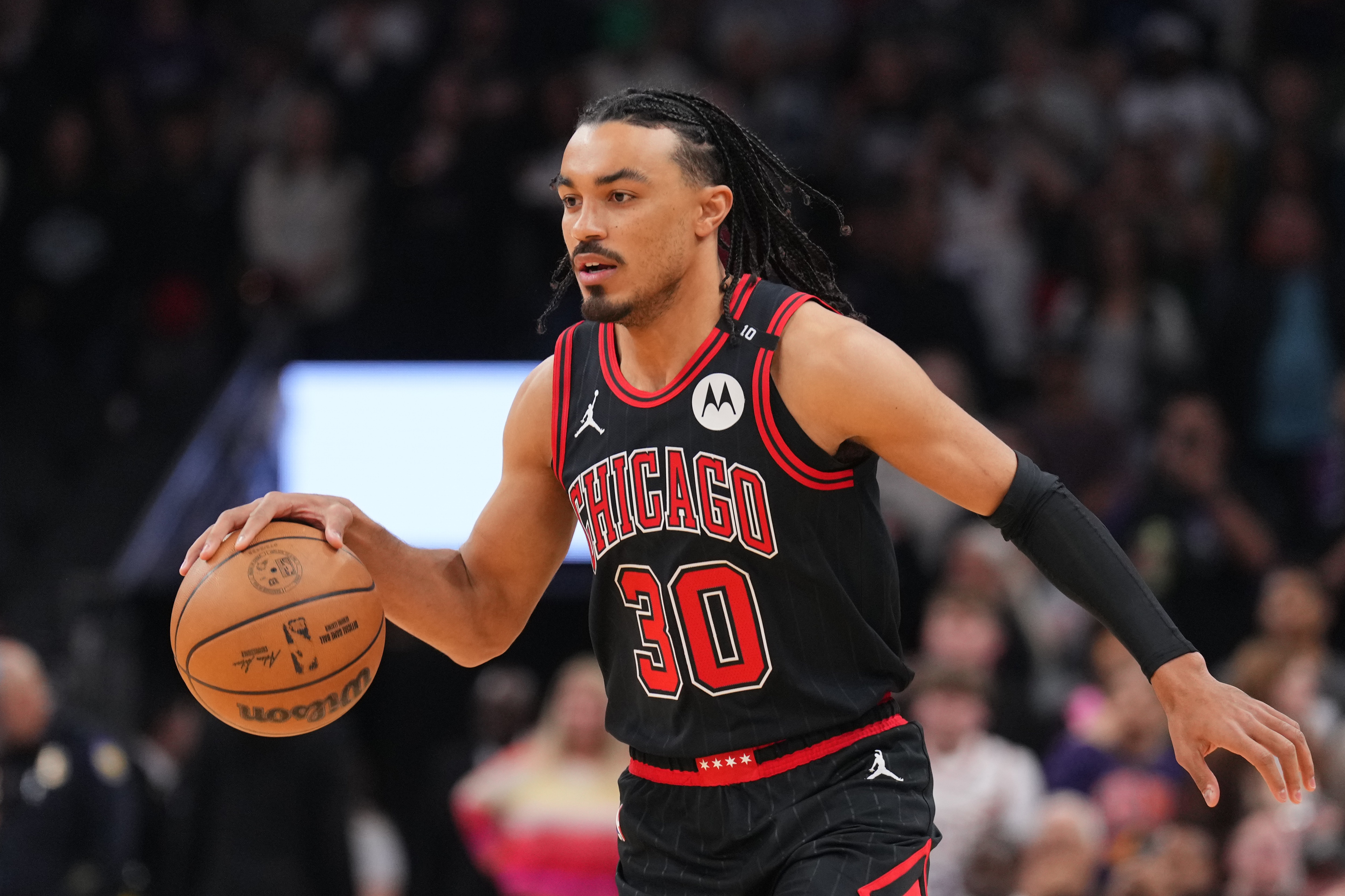 公牛官方：特雷-瓊斯遭遇左腳扭傷 將在兩周后進(jìn)行重新評(píng)估