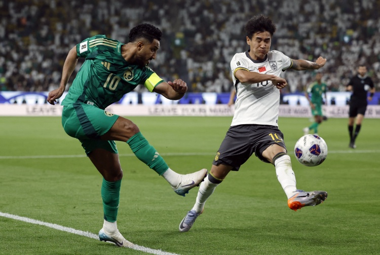 沙特在本屆18強(qiáng)賽8場僅入4球，其中對陣國足打進(jìn)3球