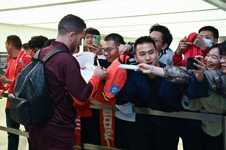 魯媒：塞鳥是目前國(guó)足僅有的待開“盲盒”，伊萬(wàn)只能投下賭注