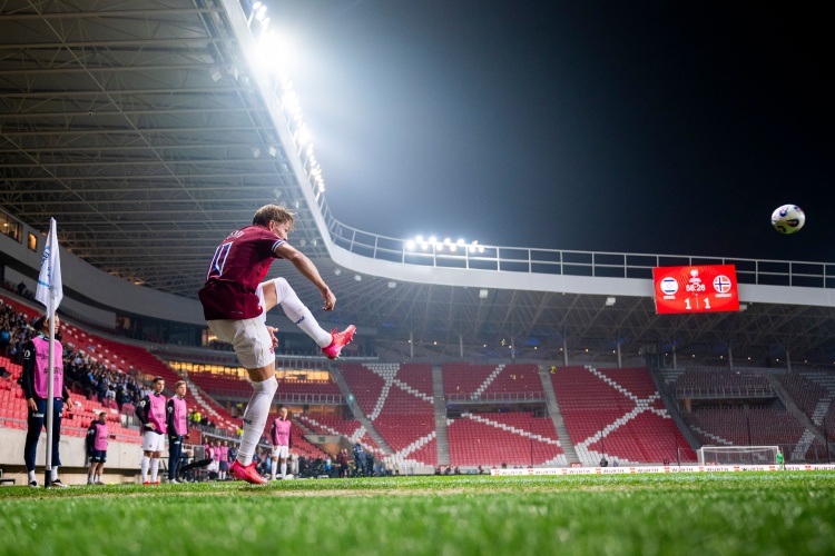 挪威大腦！斜塞、角球、直塞樣樣精通！厄德高上演助攻帽子戲法